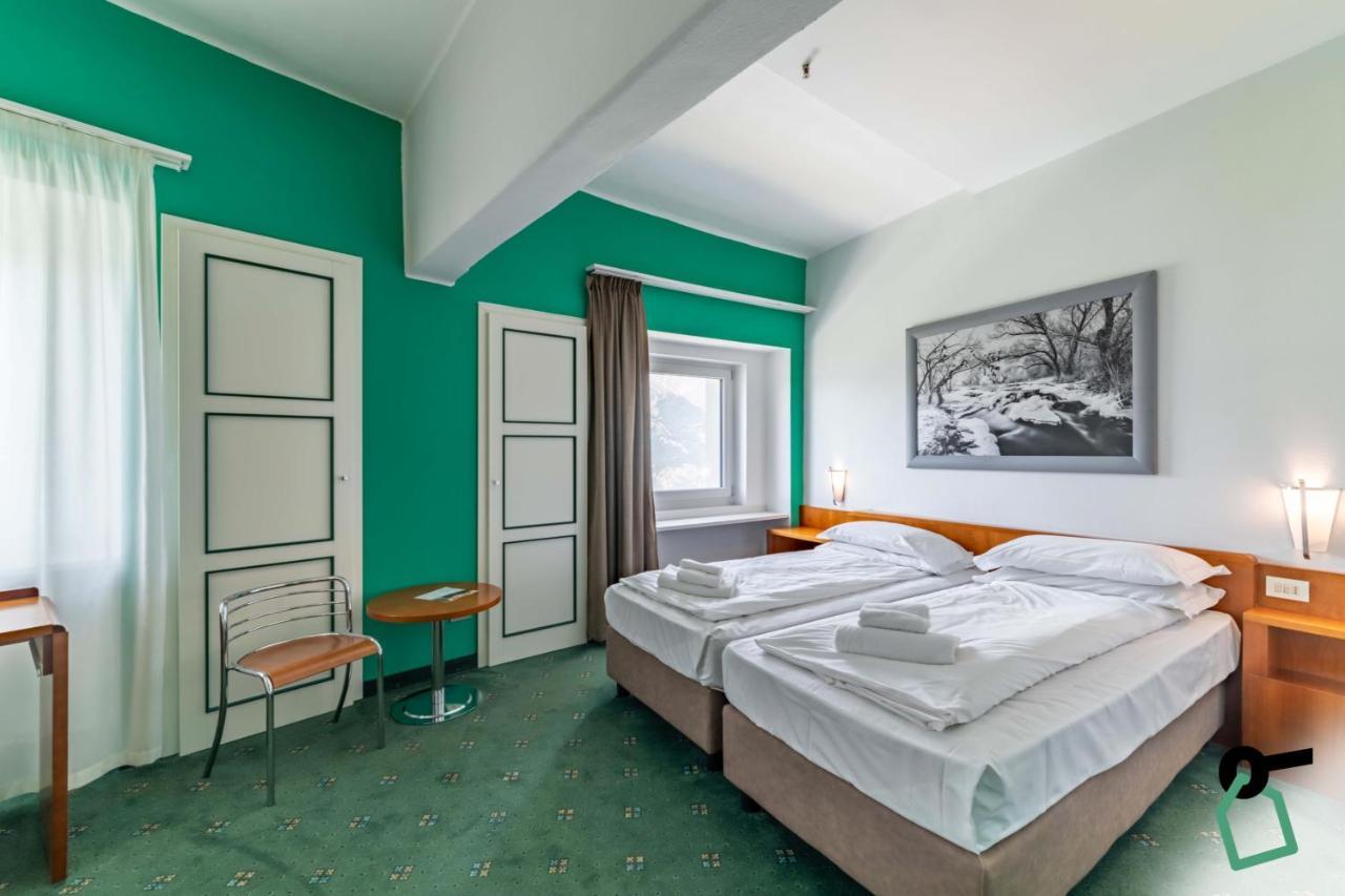 Hotiday Room Collection - Sauze Torre Саузе-д'Ульс Экстерьер фото