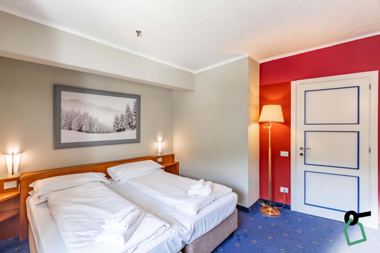 Hotiday Room Collection - Sauze Torre Саузе-д'Ульс Экстерьер фото